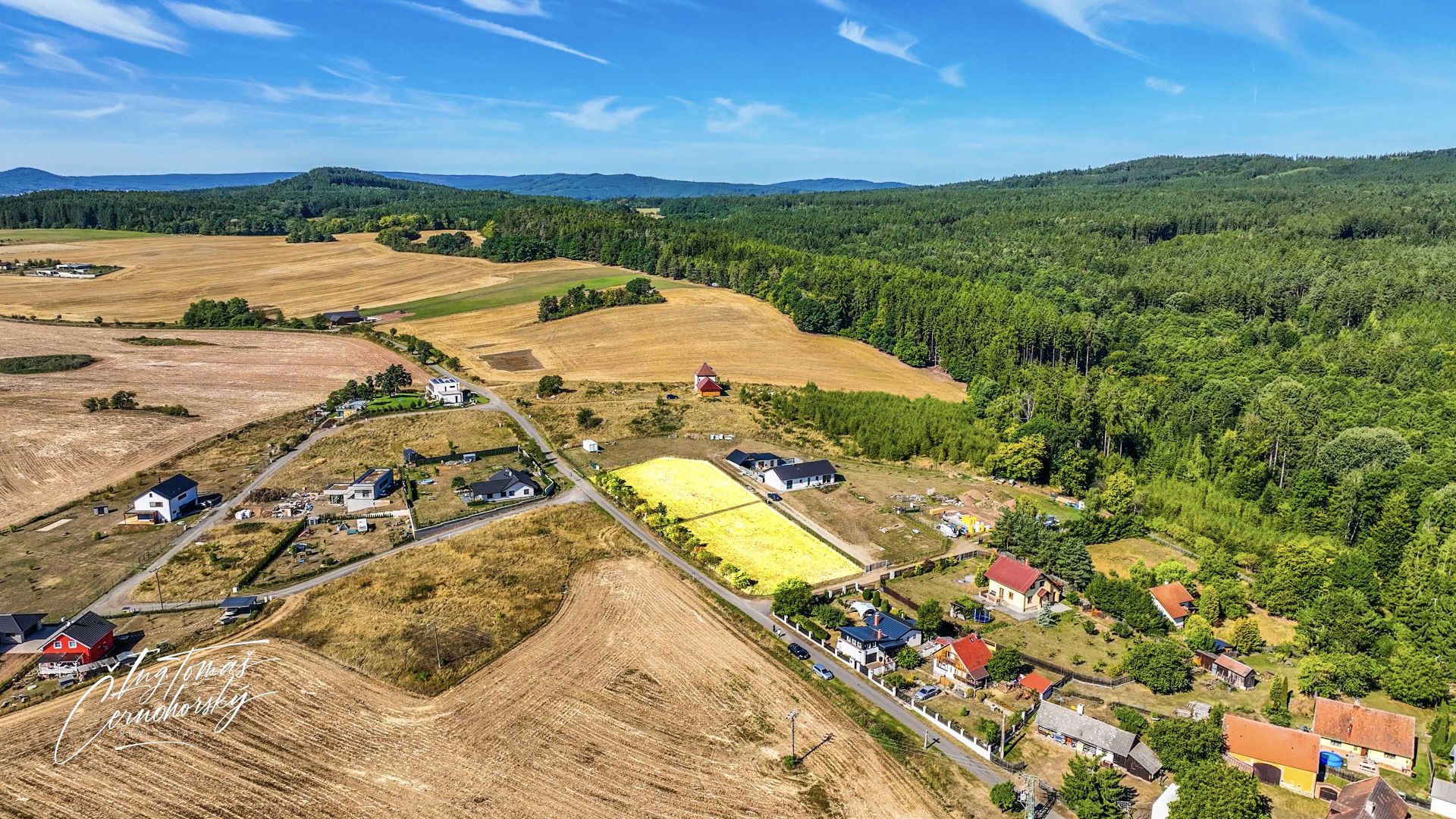 NOVINKA - Prodej krásných dvou pozemků nedaleko Dobříše - Malá Buková